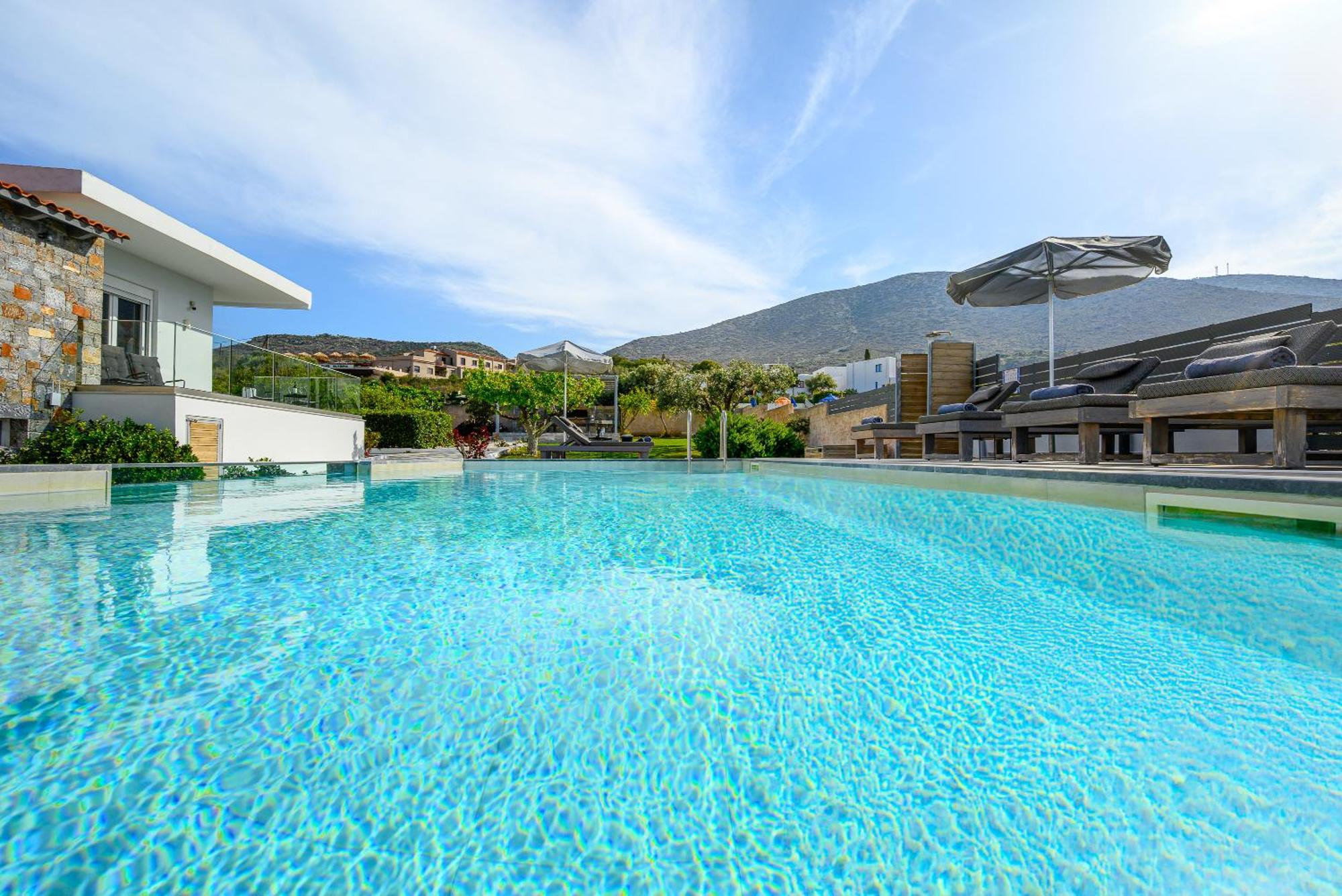 Queen'S Gem Luxury Villa - Heated Jacuzzi & Pool Hersonissos  Exteriér fotografie